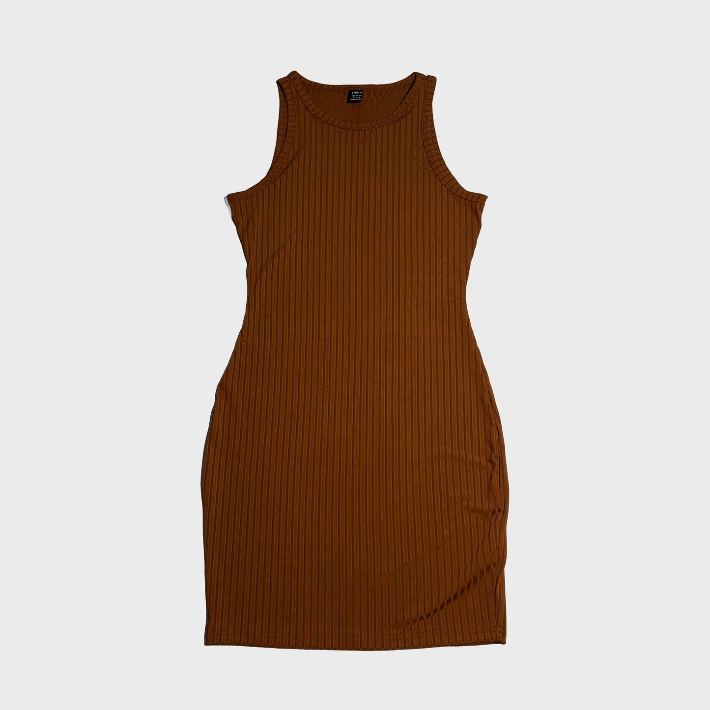 Vestido corto camel sin manga