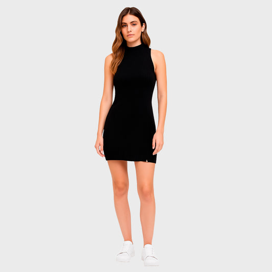Vestido negro corto cuello alto